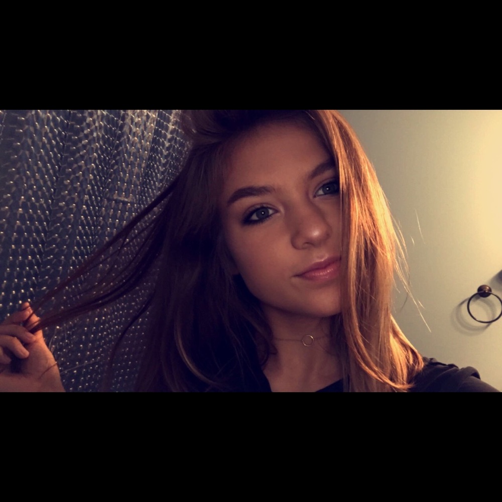 Meet your Posher, Samantha